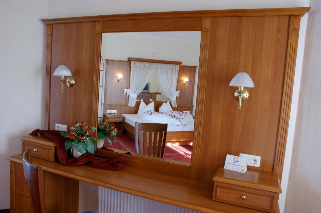 Hotel Haslbach Fgz Regensburg Room photo