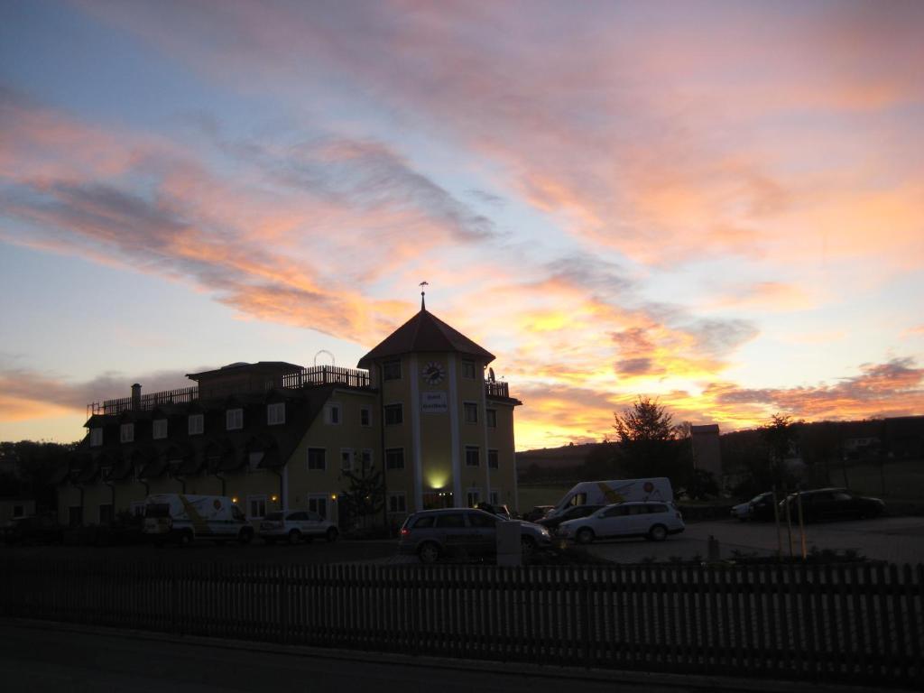 Hotel Haslbach Fgz Regensburg Exterior photo